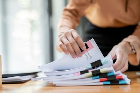 Nota promissória: quais são os riscos e o valor legal do documento?