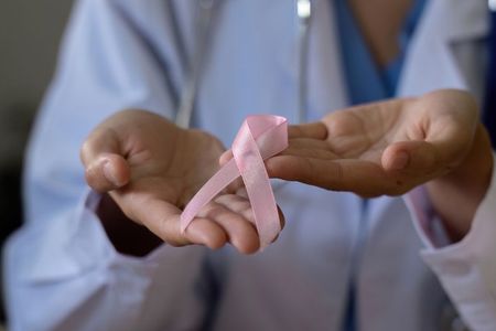 Outubro rosa e o apoio corporativo na saúde da mulher