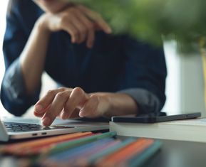 Canais de denúncia e reclamação: como estruturar processos seguros e confiáveis