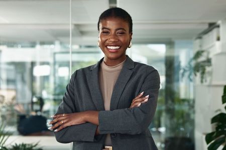 Mulheres no Centro: o papel dos benefícios na jornada profissional feminina