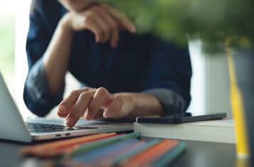 Canais de denúncia e reclamação: como estruturar processos seguros e confiáveis