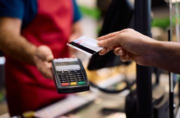 Cartão corporativo x cartão de benefícios: entenda as diferenças