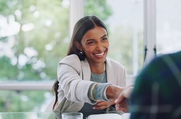 Critérios legais e cuidados essenciais na contratação