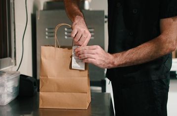 Gestão de pessoas na cozinha: liderança em uma Dark Kitchen