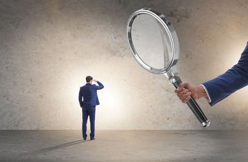 Microgestão vs. Autonomia – O que funciona mesmo?