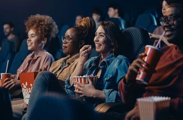 Vale-cultura: entenda o benefício e como implementá-lo na empresa